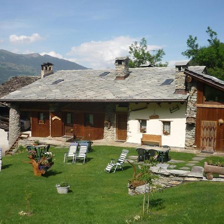 Apartamento Les Chevreuils Arvier Exterior foto