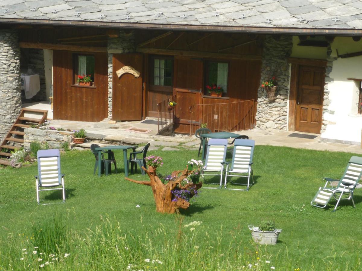 Apartamento Les Chevreuils Arvier Exterior foto
