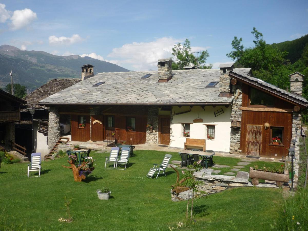 Apartamento Les Chevreuils Arvier Exterior foto